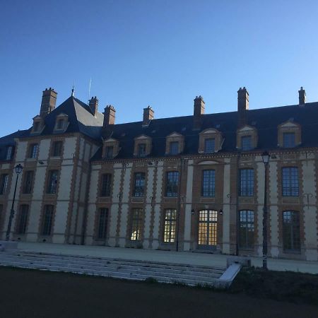 Exceptionnel Château près de Paris Abondant Extérieur photo