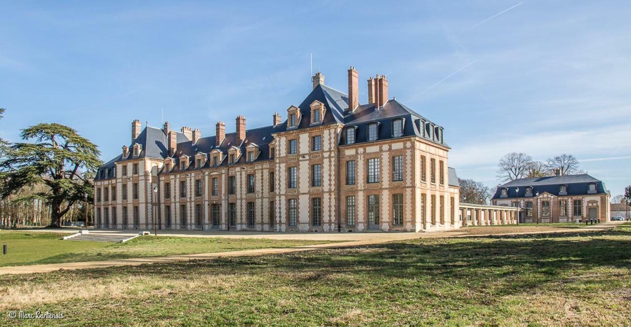 Exceptionnel Château près de Paris Abondant Extérieur photo