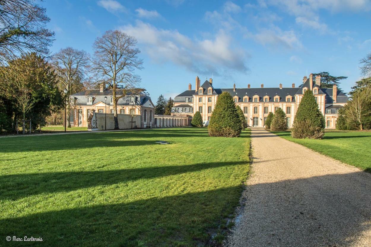 Exceptionnel Château près de Paris Abondant Extérieur photo
